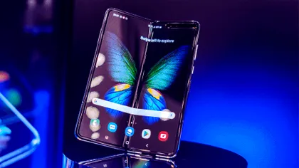 De ce telefonul pliabil de la Samsung a dat deja „peste cap” lumea telefoanelor
