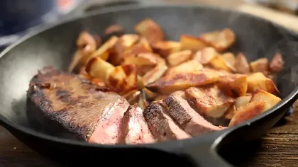 Pare friptură, dar nu e: din ce au creat alternativa perfectă la carne