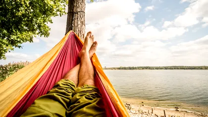 Câte zile libere vor avea românii în 2020