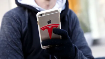 Se apropie dezastrul pentru Apple și Tesla? Ce spun investitorii