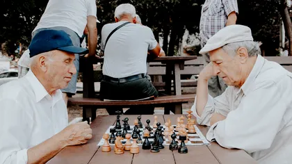 Scade vârsta de pensionare. Cine sunt românii care vor ieși mai devreme la pensie