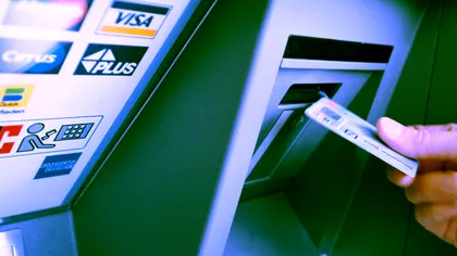 Poți rămâne fără bani pe card. Pericolul real care poate afecta mii de români
