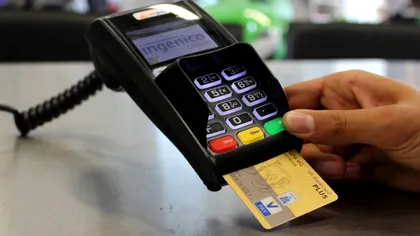 Atenție, români. Ce să nu faci dacă ai card bancar și ești la bancomat. Riști să rămâi fără bani în cont