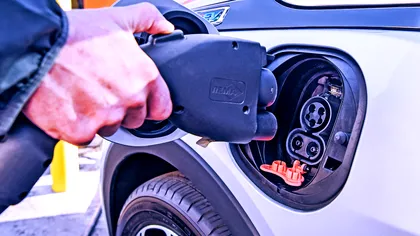 Oamenii care ar putea schimba cu totul mașinile electrice