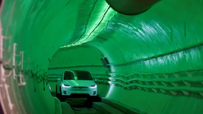 Cum ar putea Elon Musk să reinventeze transportul între Los Angeles și Las Vegas printr-un tunel imens