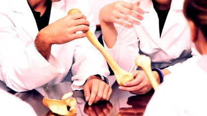 Acest medicament stimulează creșterea oaselor la copiii care suferă de nanism