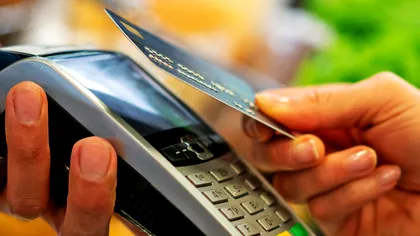 Capcanele în care toți românii care au card și cont bancar pot cădea. Ce să faci să nu rămâi fără bani