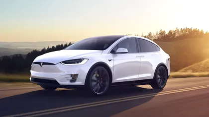 Tesla Model X hackuită cu un Raspberry Pi în nici două minute