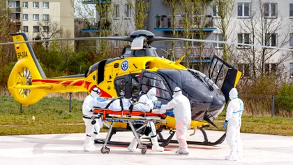 Bolnavii de Covid-19, transportați cu elicopterul dintr-o țară în alta, în Europa: cum s-a ajuns aici