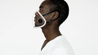 Această mască inteligentă inventată de un român a fost premiată la MIT