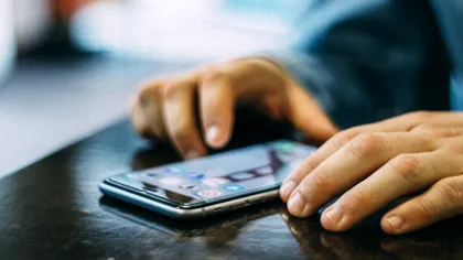 Ce să faci cu telefonul vechi: 5 moduri în care-l poți folosi ca să nu fie nevoie să-l arunci la gunoi