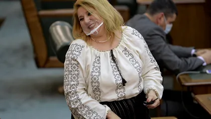 Șoșoacă, luată în vizor de autorități: xenofobia, extremismul și promovarea conspirațiilor, sancționate