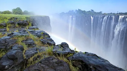 Cum a ajuns Pământul să aibă apă, chiar dacă ea nu există pe alte planete din jur