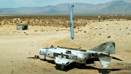 Imagini uimitoare cu bombe fix înainte ca acestea să lovească țintele