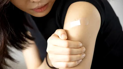 De ce unii oameni nu experimentează efecte secundare ale vaccinului și de ce nu este o problemă