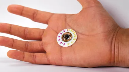 Dispozitivul pe care îl pui pe piele și 