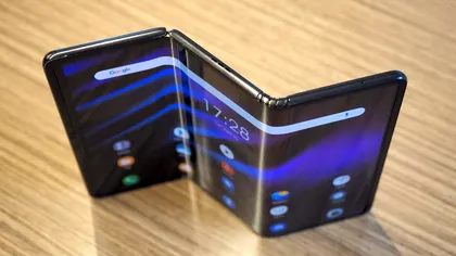 Telefonul viitorului este pliabil, are două balamale și vine de la Samsung: ce știm deja