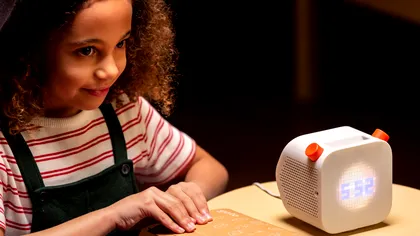 Platforma care-ți adoarme mai ușor copilul: vine cu toate poveștile Disney și Pixar