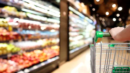 Legea împotriva plasticului ar trebui să intre în vigoare, dar nu e gata. Ce produse nu vom mai găsi în magazine, din 3 iulie