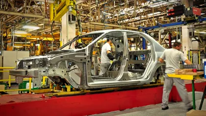 Criza Dacia, pe termen lung: cine este de vină pentru oprirea uzinei de la Mioveni