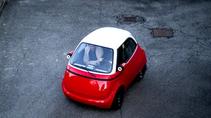 Micro mașina Microlino 2.0, în producție: când o să o poți cumpăra, cine o poate conduce