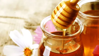 România este un producător important de miere: cum am ajuns să consumăm miere contrafăcută