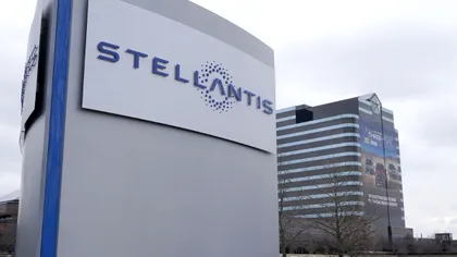 Stellantis nu cedează în fața crizei de microcipuri: cărui sector se dedică
