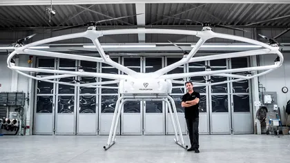 VIDEO Dronele vor transporta marfa pe calea aerului: Volocopter a făcut primul test cu „VoloDrone”