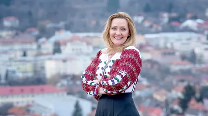 Elena Lasconi, primarul din România care trece la soluții smart pentru oamenii de rând: aplicația de mobil care face minuni