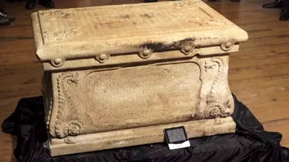 Capsula timpului a fost deschisă după o sută de ani: ce au găsit arheologii la Târgu Mureș