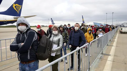 Migrația românilor, mai gravă ca niciodată: câți vor să plece în 2022, după dezastrul din ultimele luni