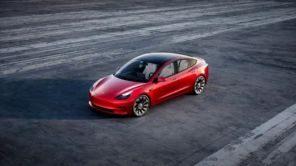 Noii posesori de Tesla, surprinși: ce le lipsește din mașina nouă, care este explicația