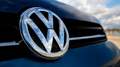 Volkswagen vrea să concureze direct cu Tesla: cât mai are de lucru