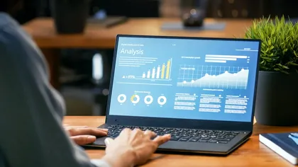 Cele mai bune laptopuri de business care merită toți banii, ideale pentru work from home