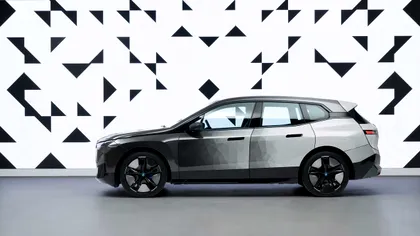 BMW continuă să împingă industria către noi frontiere: conceptul iX Flow