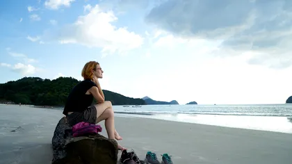 Românii, mai extenuați ca niciodată: cum ne-a afectat 2021 și, mai ales, cum remediem asta