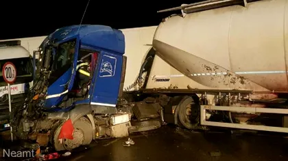 Accident grav pe E85. Doi șoferi de TIR au fost răniți