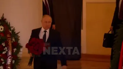 Vladimir Putin a apărut la înmormântarea lui Jirinovski. Liderul rus s-a închinat lângă sicriu VIDEO