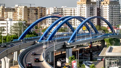 Un bărbat s-a aruncat de pe pasajul de la Mihai Bravu, din București