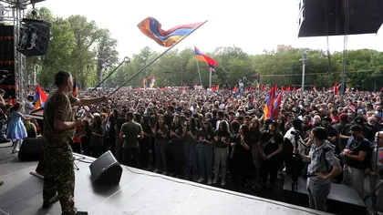 Proteste masive în Armenia. Sute de persoane, care cereau demisia premierului, au fost arestate