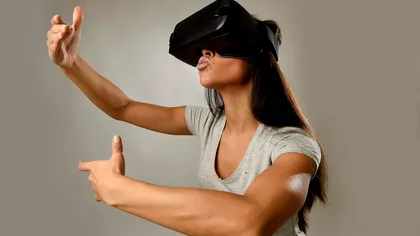 O să poți să te săruți în realitatea virtuală: dispozitivul realizat ca să simți în VR