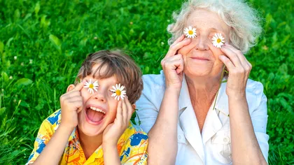 Se întâmplă cu pensiile a milioane de români, peste noapte: cum încearcă statul să te convingă să faci copii