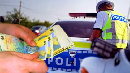 Amendă de până la 3000 de lei dacă faci acest gest în trafic. Mulți șoferi nu au cei 7 ani de acasă