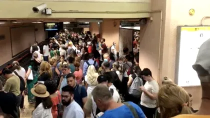 FOTO Alertă la metroul din Capitală. Ce se întâmplă în stațiile din subteran