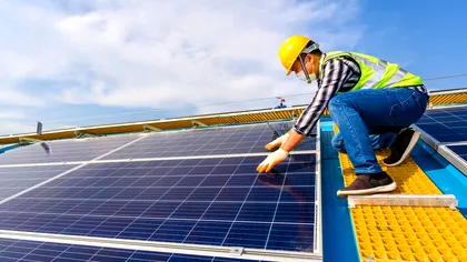 S-a schimbat legea: ce se întâmplă, de acum, cu panourile fotovoltaice din toată România