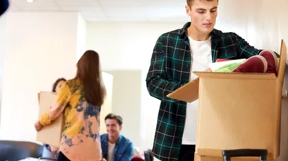 Anul universitar începe cu chirii mai mari ca niciodată: cât plătești în Brașov, Cluj, Iași, Sibiu sau București