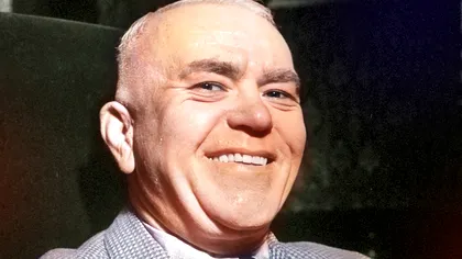 Românul care s-a aruncat în genunchi si i-a sărutat picioarele „tătucului” de la Moscova. Petru Groza, o istorie de groază a României sub comuniști