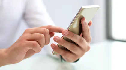 S-a dus vremea când românii cumpărau ultimul răcnet de telefon: acum e la modă să-ți iei smartphone la mâna a doua