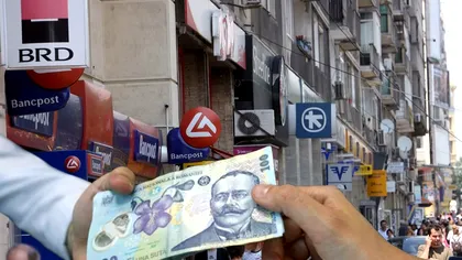 Nu doar dobânda contează când faci un credit la bancă: detaliul ignorat de mulți români ce ajung în sapă de lemn