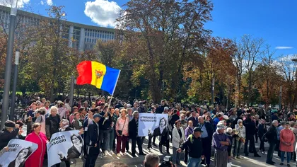 Protestele antiguvernamentale continuă la Chișinău. Poliția a reținut 65 de persoane, acuzate de destabilizare